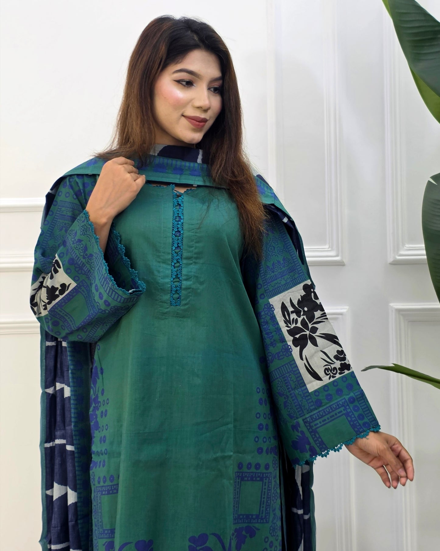 লাক্সারি লন থ্রি-পিস